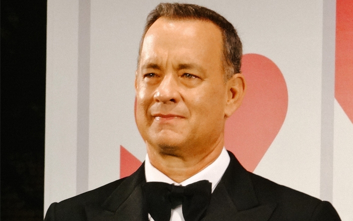 Tom Hanks Falstaffként debütál a színpadon Los Angelesben